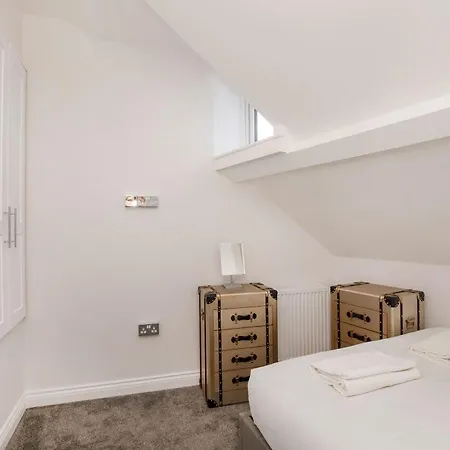 Fishergate Bar Sleeps 4 *