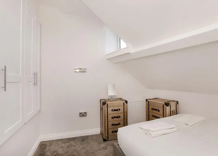 Fishergate Bar Sleeps 4 *