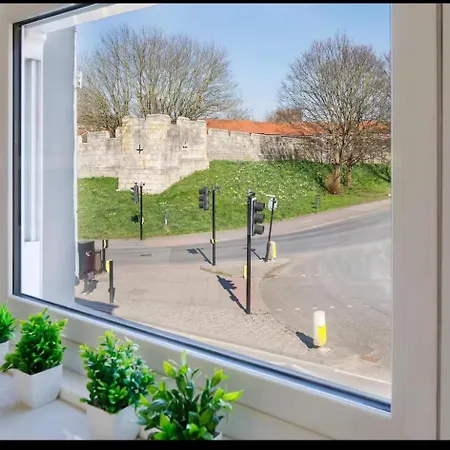 Fishergate Bar Sleeps 4 York